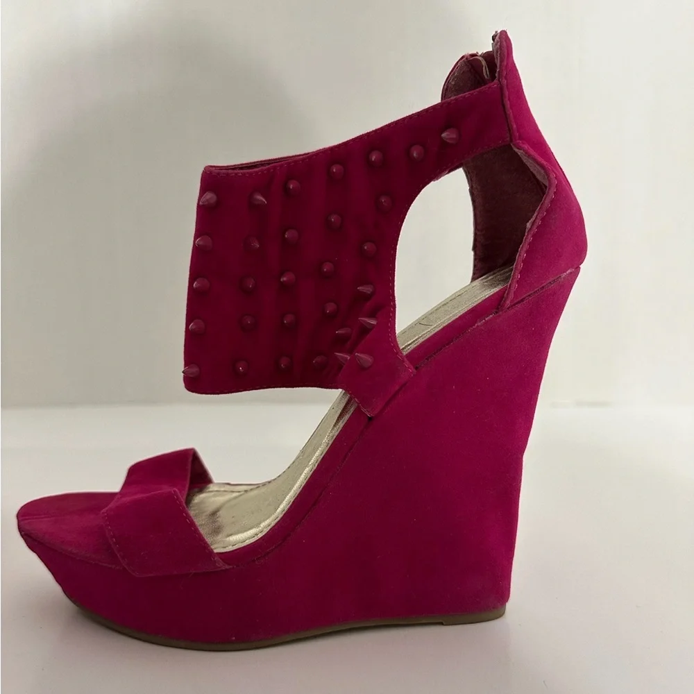 City Snappers Studded Platform Wedges Size 8.5 Spiked Heels Zip Back Rocker Y2K